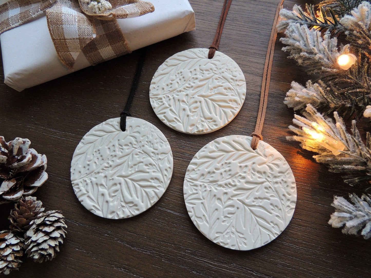 Scandinavian Christmas Ornament Set - Leaves: Three / Tan