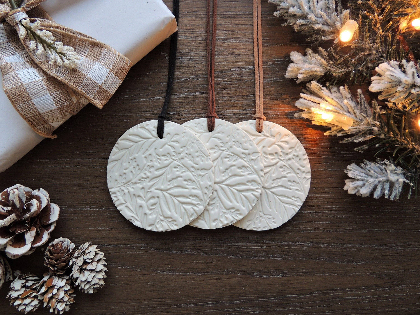 Scandinavian Christmas Ornament Set - Leaves: Three / Tan