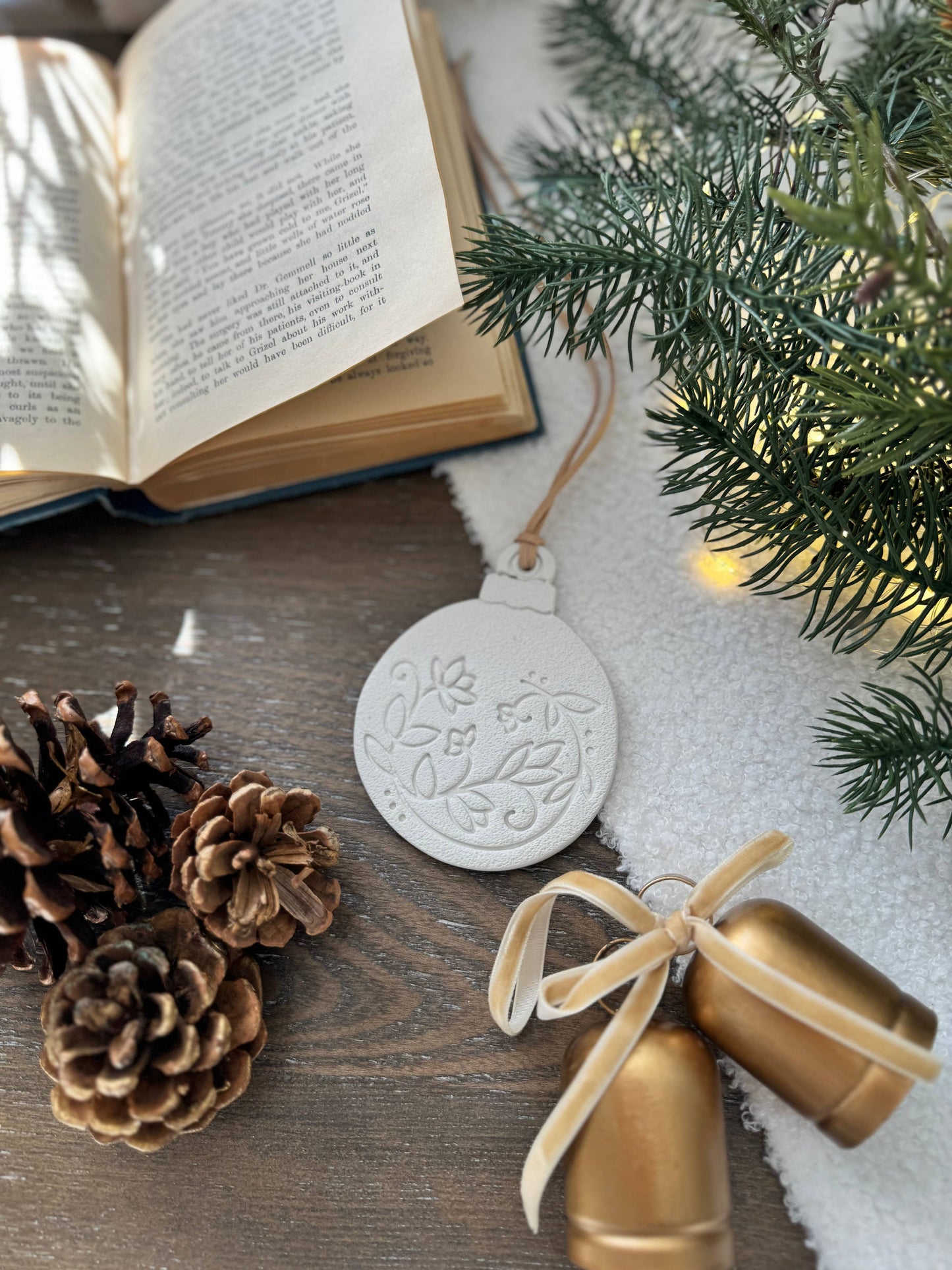 Scandinavian Flower Bauble Ornament: Tan