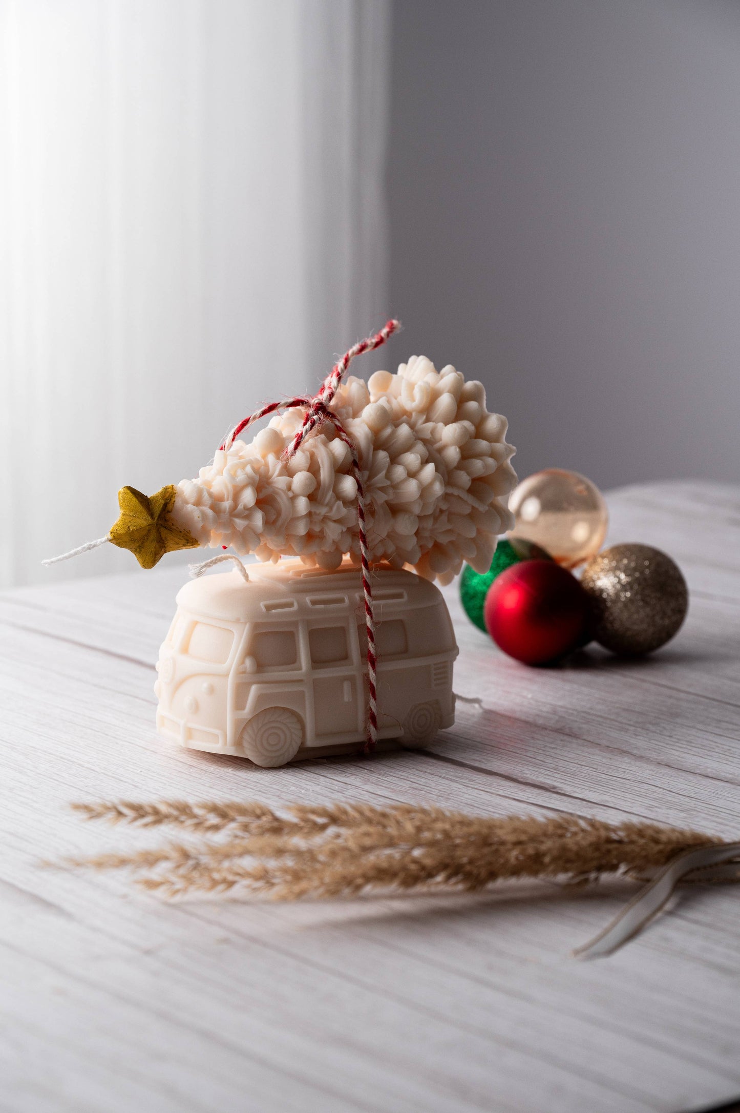 Retro Bus Candle - Christmas Decor: Citrus